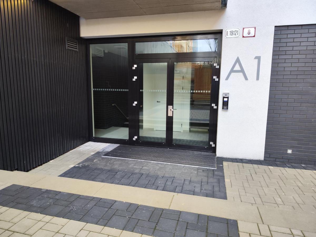 Yarn - Brand New - Free Parking - Balcony With City View - Central Shopping Mall Bratislava Exteriör bild
